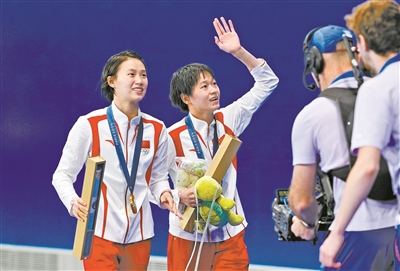 冠军故事  婵宝的跳水界朋友圈啥样？