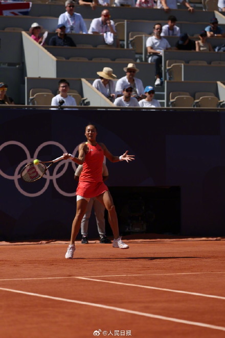 创造历史！郑钦文进决赛