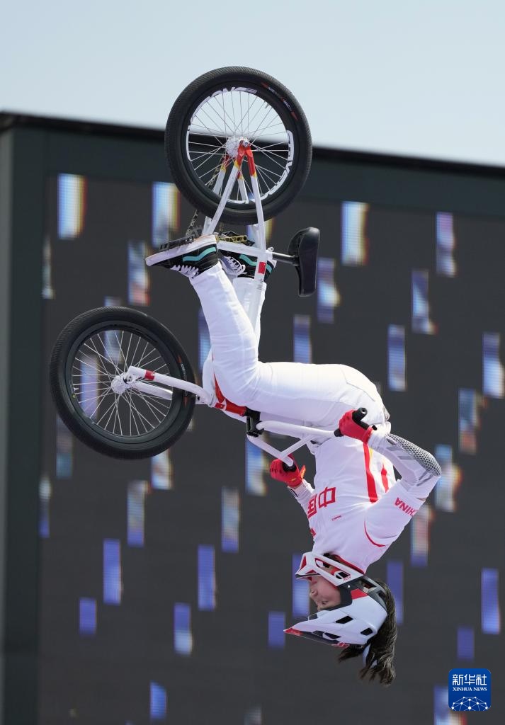 巴黎奥运会丨自由式小轮车——邓雅文获得女子公园赛冠军