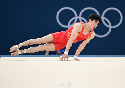 祝贺！张博恒体操个人全能银牌