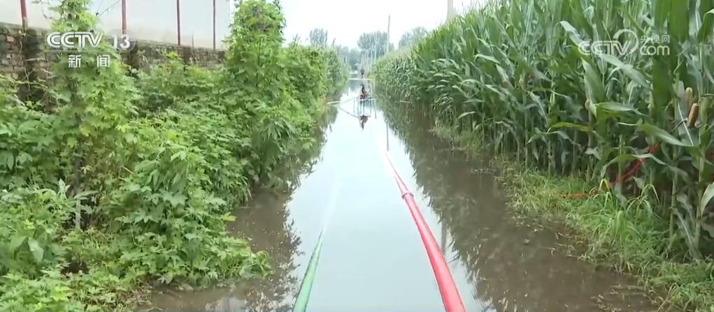 多地遭遇强降雨 关键时刻党员干部奋战在防汛抢险第一线