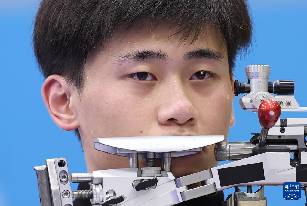 巴黎奥运会 | 射击——男子50米步枪三姿决赛:中国选手刘宇坤夺冠 巴黎奥运会 | 射击——男子50米步枪三姿决赛:中国选手刘宇坤夺冠