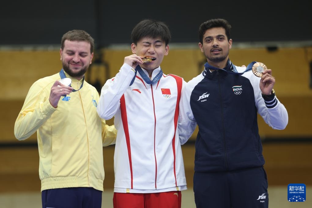 巴黎奥运会 | 射击——男子50米步枪三姿决赛:中国选手刘宇坤夺冠 巴黎奥运会 | 射击——男子50米步枪三姿决赛:中国选手刘宇坤夺冠