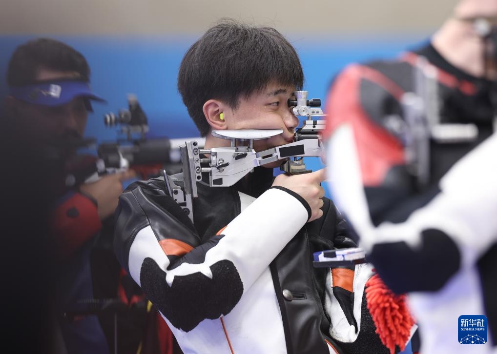 巴黎奥运会 | 射击——男子50米步枪三姿决赛:中国选手刘宇坤夺冠 巴黎奥运会 | 射击——男子50米步枪三姿决赛:中国选手刘宇坤夺冠