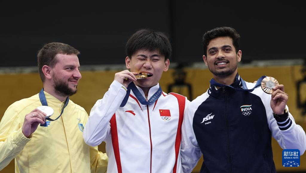 巴黎奥运会 | 射击——男子50米步枪三姿决赛:中国选手刘宇坤夺冠 巴黎奥运会 | 射击——男子50米步枪三姿决赛:中国选手刘宇坤夺冠