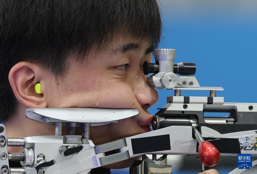 巴黎奥运会 | 射击——男子50米步枪三姿决赛:中国选手刘宇坤夺冠 巴黎奥运会 | 射击——男子50米步枪三姿决赛:中国选手刘宇坤夺冠