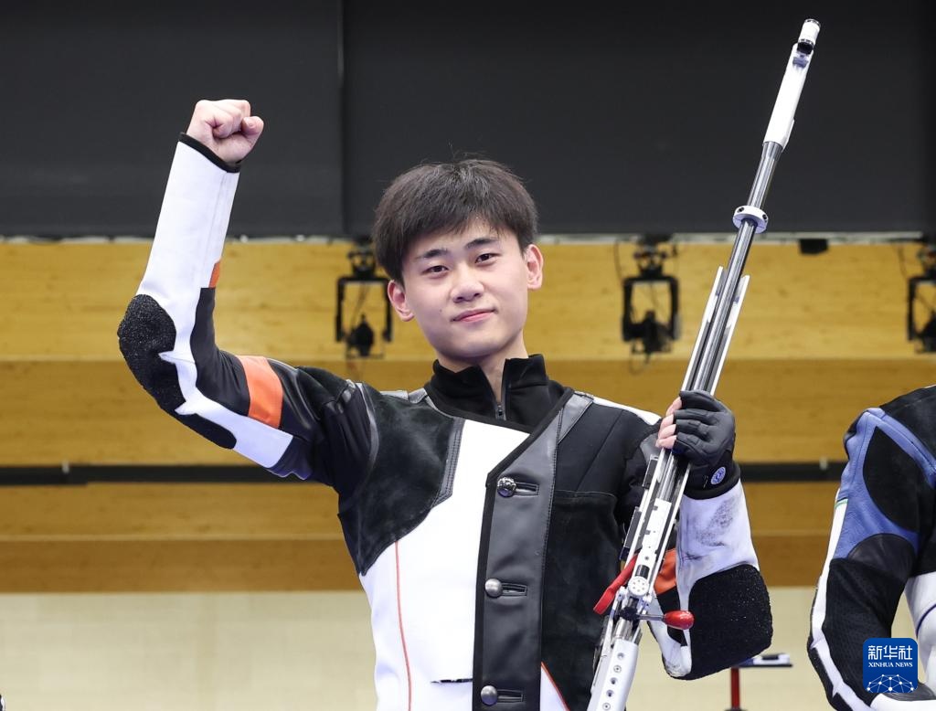 巴黎奥运会 | 射击——男子50米步枪三姿决赛:中国选手刘宇坤夺冠 巴黎奥运会 | 射击——男子50米步枪三姿决赛:中国选手刘宇坤夺冠