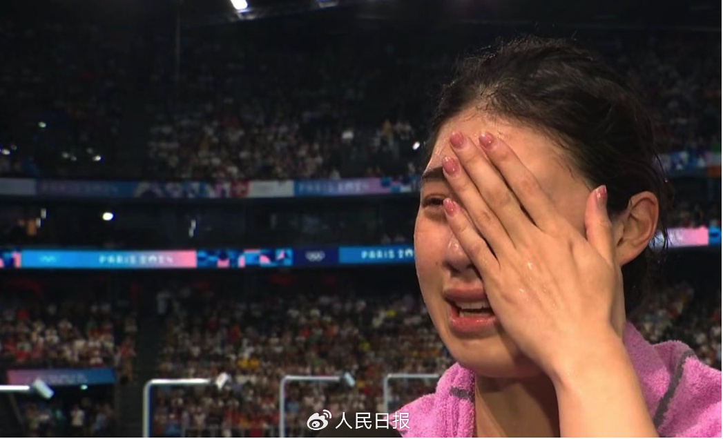 发烧又遇上生理期，张雨霏夺铜后哭了……“死也要死在泳池里！”