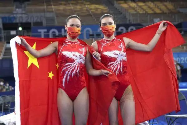 稳住 | 腾空16秒！朱雪莹，今晚卫冕之战！