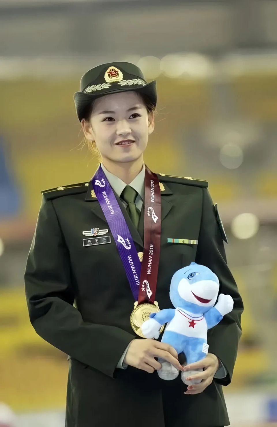 杨家玉女子20公里竞走夺金，曾许愿“我不要长得漂亮，我要我的成绩漂亮”