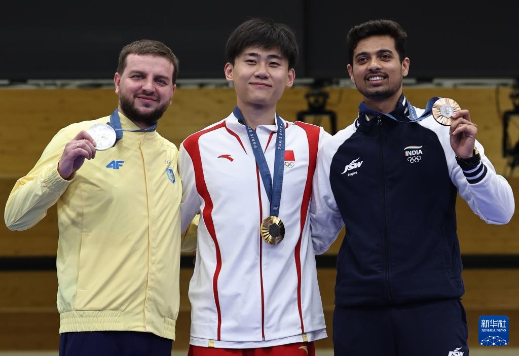 巴黎奥运会 | 射击——男子50米步枪三姿决赛:中国选手刘宇坤夺冠 巴黎奥运会 | 射击——男子50米步枪三姿决赛:中国选手刘宇坤夺冠