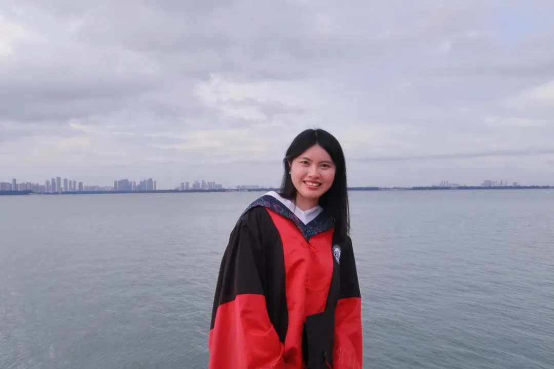 入职前，这位医学女博士捐出了一份特别礼物