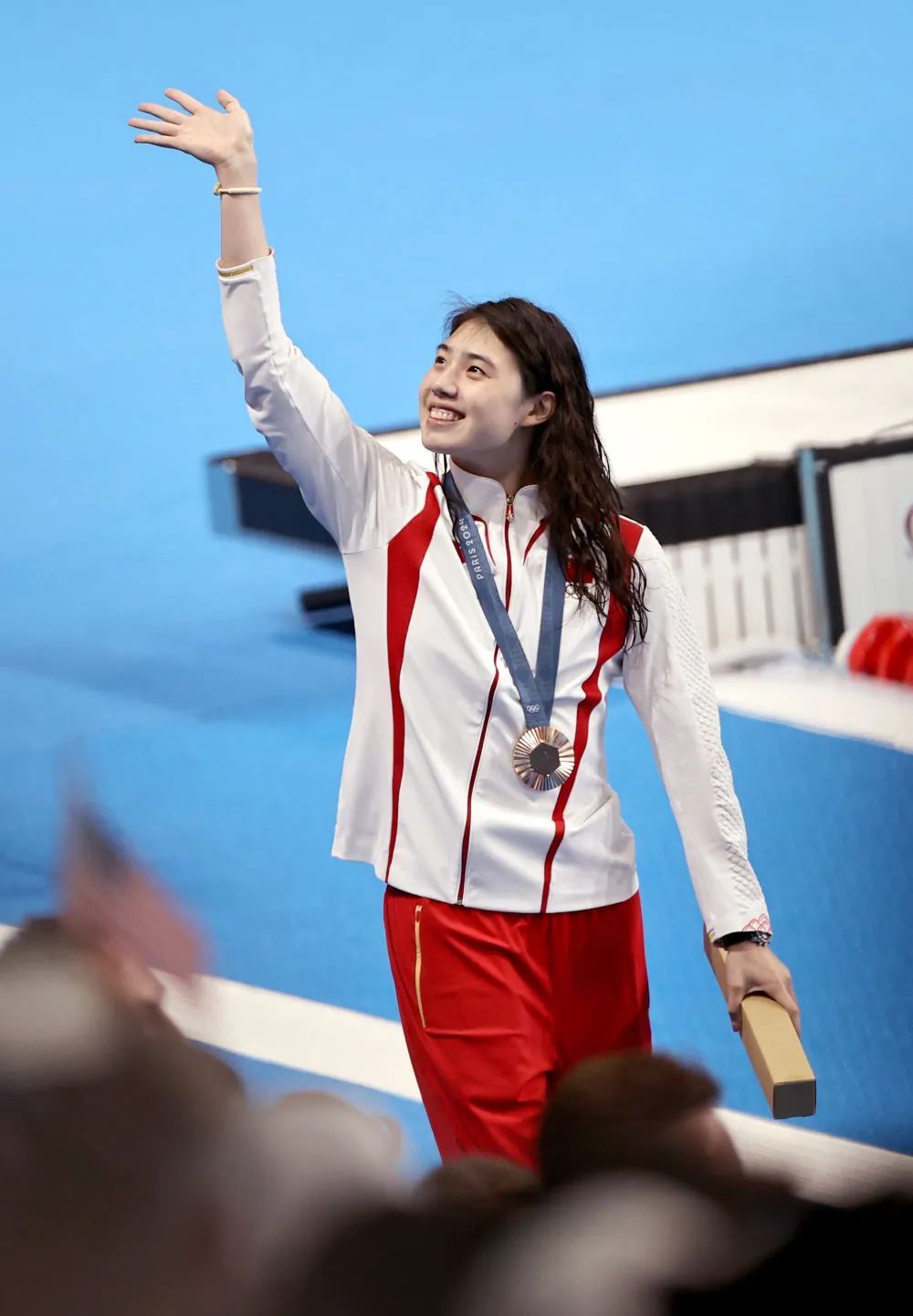 雨霏的铜牌，闪着金光！