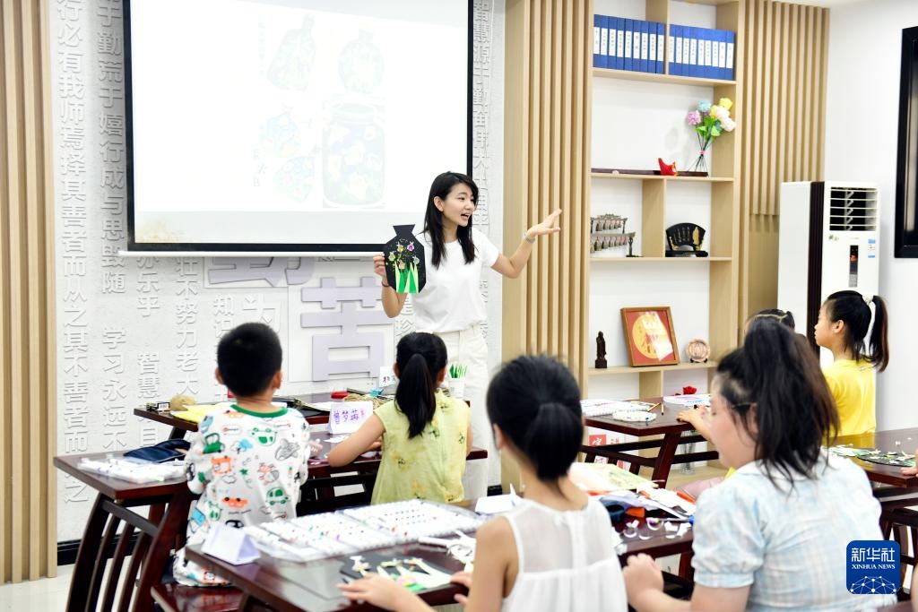 山东任城:“七彩暑托班”托起多彩假期 山东任城:“七彩暑托班”托起多彩假期