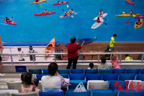 北京:打卡奥运地标 感受“双奥之城”的魅力 北京:打卡奥运地标 感受“双奥之城”的魅力