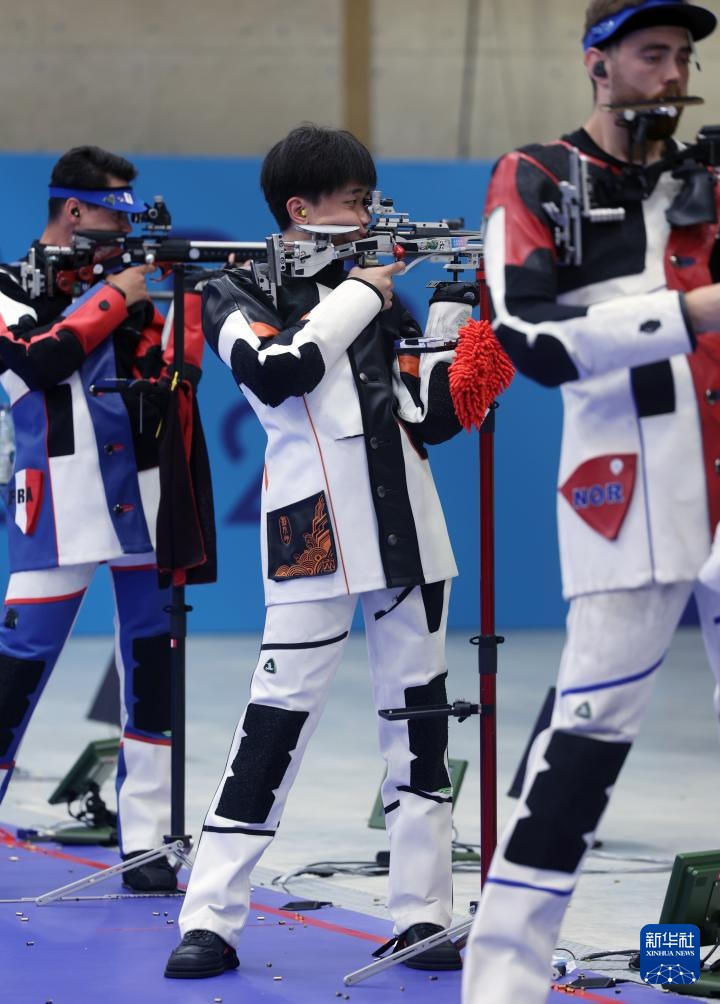 巴黎奥运会 | 射击——男子50米步枪三姿决赛:中国选手刘宇坤夺冠 巴黎奥运会 | 射击——男子50米步枪三姿决赛:中国选手刘宇坤夺冠