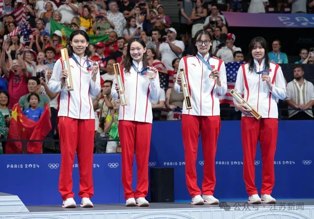 江苏运动员张雨霏带病上场 夺得女子200米蝶泳铜牌