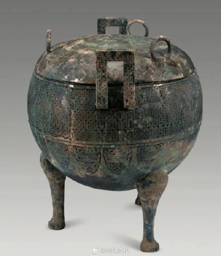 山西洪洞发现春秋时期夫妻异穴合葬墓