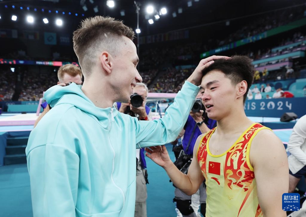 巴黎奥运会丨蹦床——王梓赛、严浪宇分获男子蹦床亚、季军