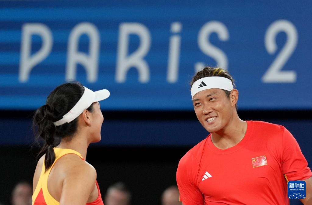 巴黎奥运会丨网球——混双:王欣瑜/张之臻获得银牌 巴黎奥运会丨网球——混双:王欣瑜/张之臻获得银牌