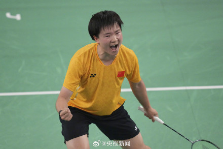 祝贺！何冰娇进半决赛