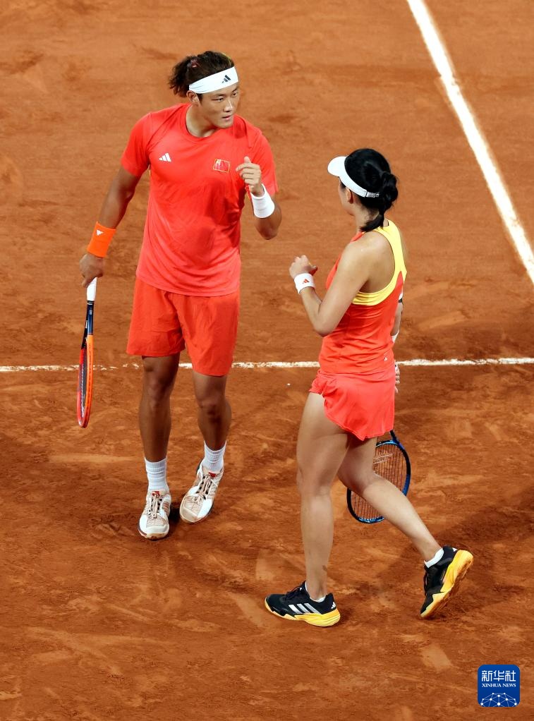 巴黎奥运会丨网球——混双:王欣瑜/张之臻获得银牌 巴黎奥运会丨网球——混双:王欣瑜/张之臻获得银牌
