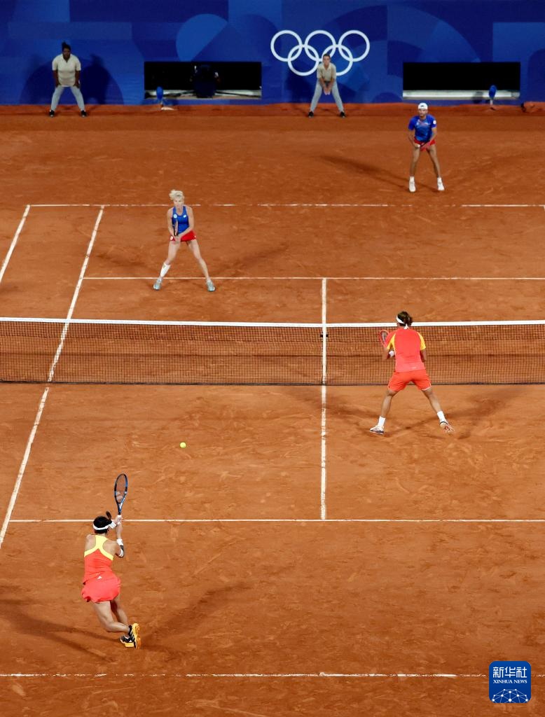 巴黎奥运会丨网球——混双:王欣瑜/张之臻获得银牌 巴黎奥运会丨网球——混双:王欣瑜/张之臻获得银牌