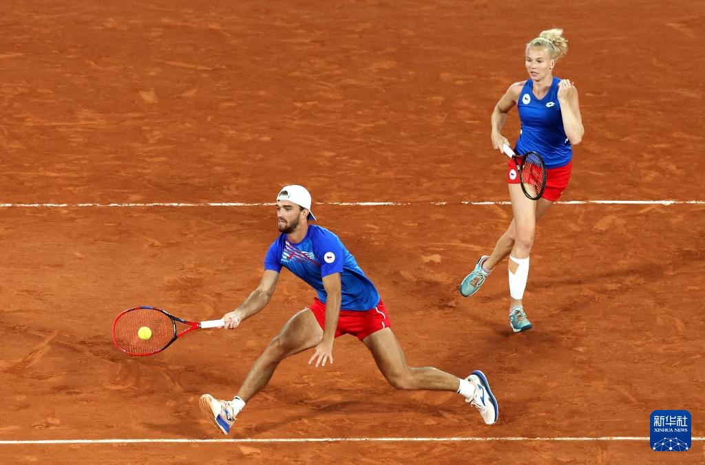 巴黎奥运会丨网球——混双:王欣瑜/张之臻获得银牌 巴黎奥运会丨网球——混双:王欣瑜/张之臻获得银牌