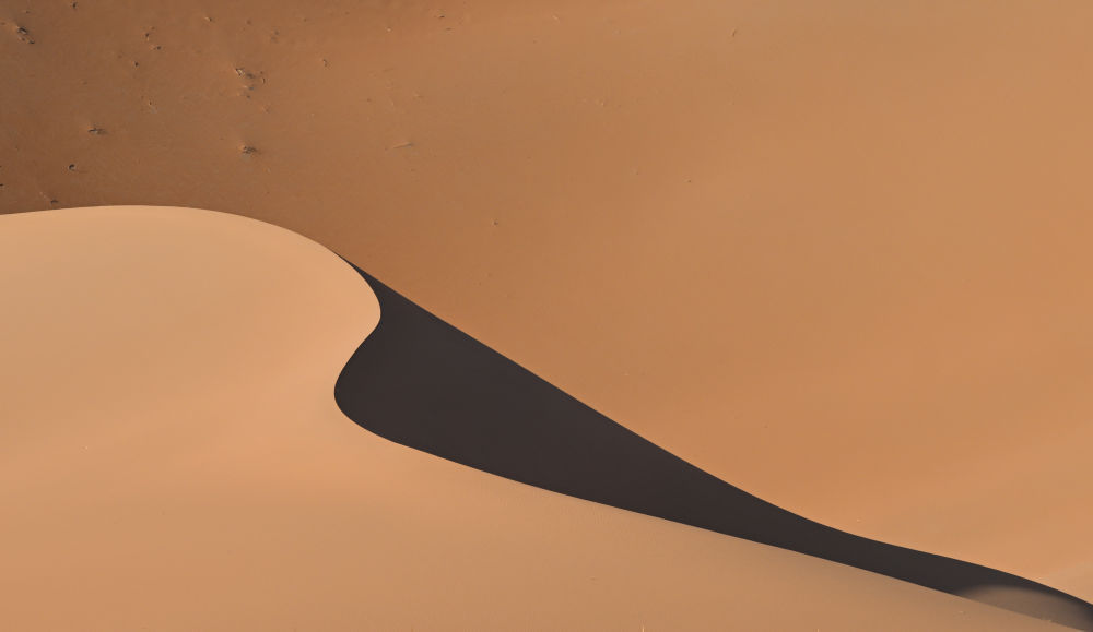 美丽中国｜内蒙古巴丹吉林沙漠：沙海莽莽 &nbsp;群湖争艳