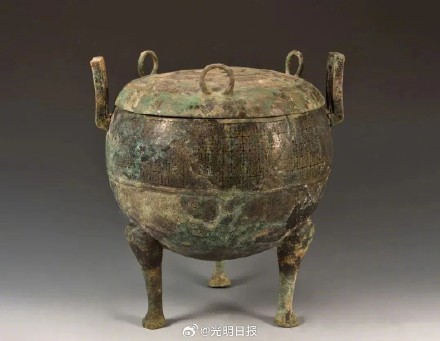 山西洪洞发现春秋时期夫妻异穴合葬墓