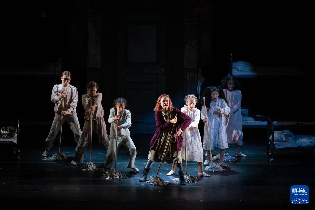 百老汇音乐剧《安妮》在澳门上演 百老汇音乐剧《安妮》在澳门上演