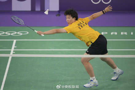 祝贺！何冰娇进半决赛