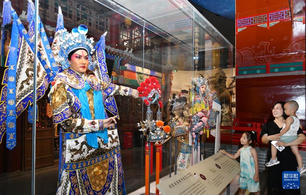 文化中国行丨在中国大运河“非遗”展示馆感受文化脉动 文化中国行丨在中国大运河“非遗”展示馆感受文化脉动