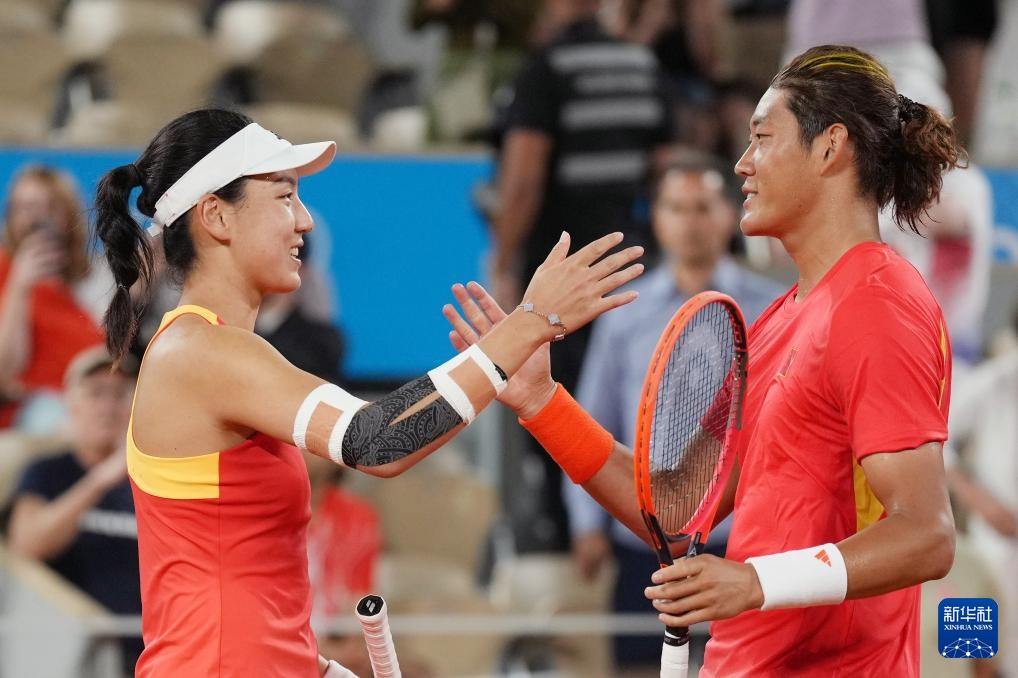 巴黎奥运会丨网球——混双:王欣瑜/张之臻获得银牌 巴黎奥运会丨网球——混双:王欣瑜/张之臻获得银牌