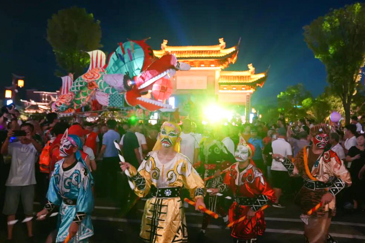 福建连城：非遗奇妙夜精彩上演 客家文化点亮人间烟火