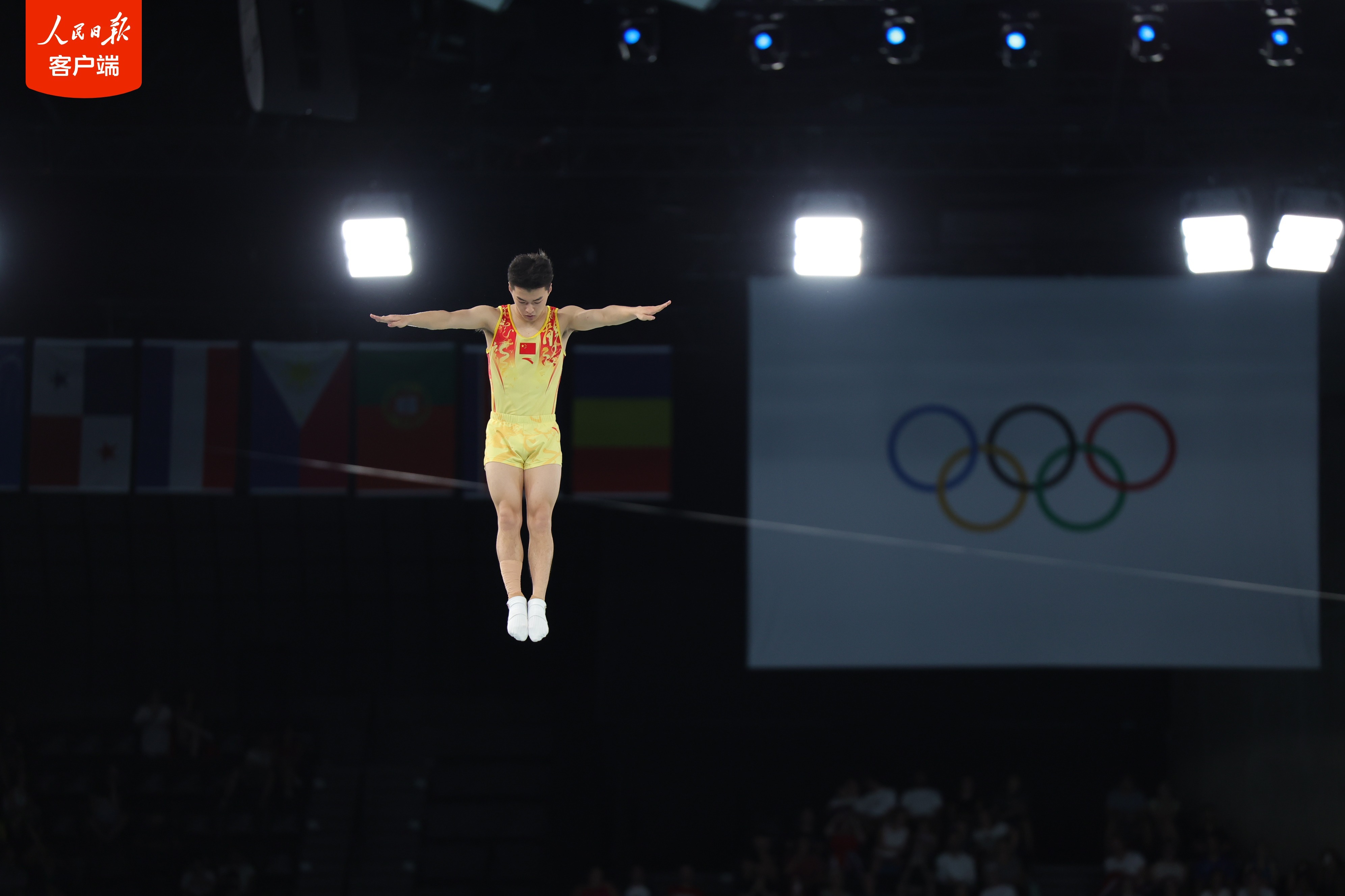 王梓赛、严浪宇获得男子蹦床亚、季军 王梓赛、严浪宇获得男子蹦床亚、季军