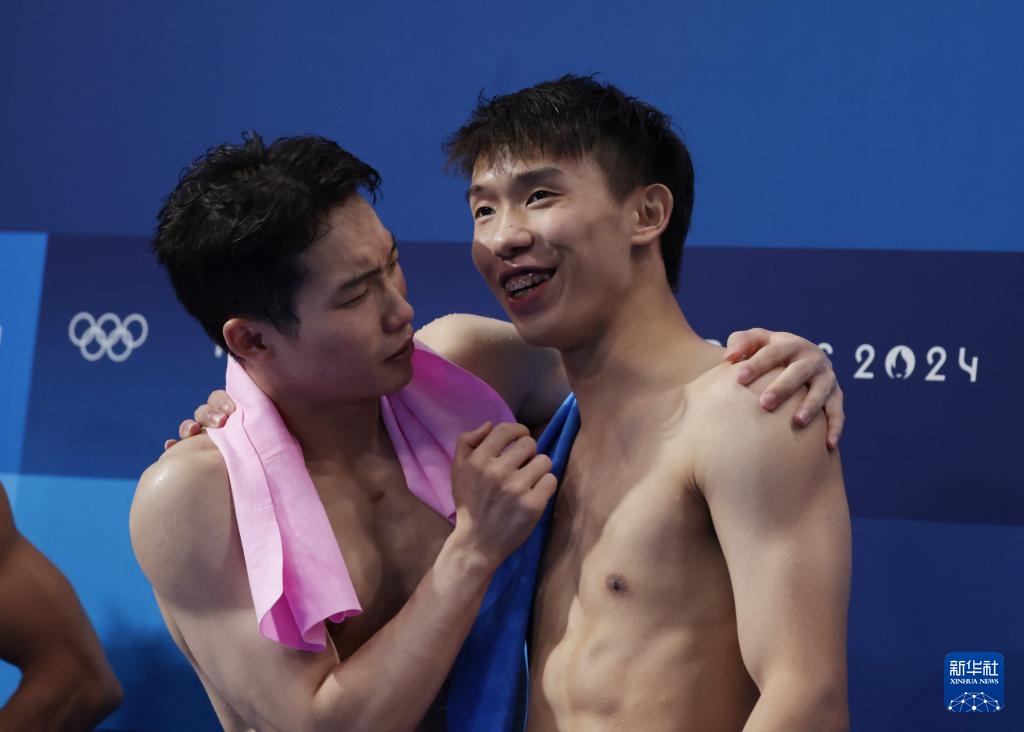巴黎奥运会 | 跳水——男子双人3米板：中国选手龙道一/王宗源夺得金牌
