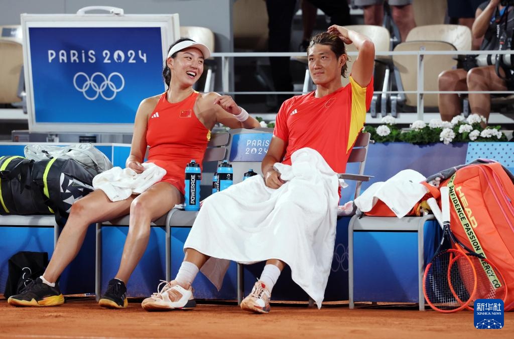 巴黎奥运会丨网球——混双:王欣瑜/张之臻获得银牌 巴黎奥运会丨网球——混双:王欣瑜/张之臻获得银牌