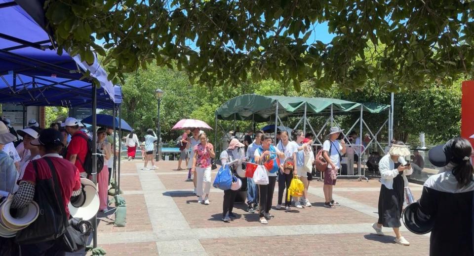 首个周末迎接近8万游客,长沙橘子洲景区恢复开园 首个周末迎接近8万游客,长沙橘子洲景区恢复开园