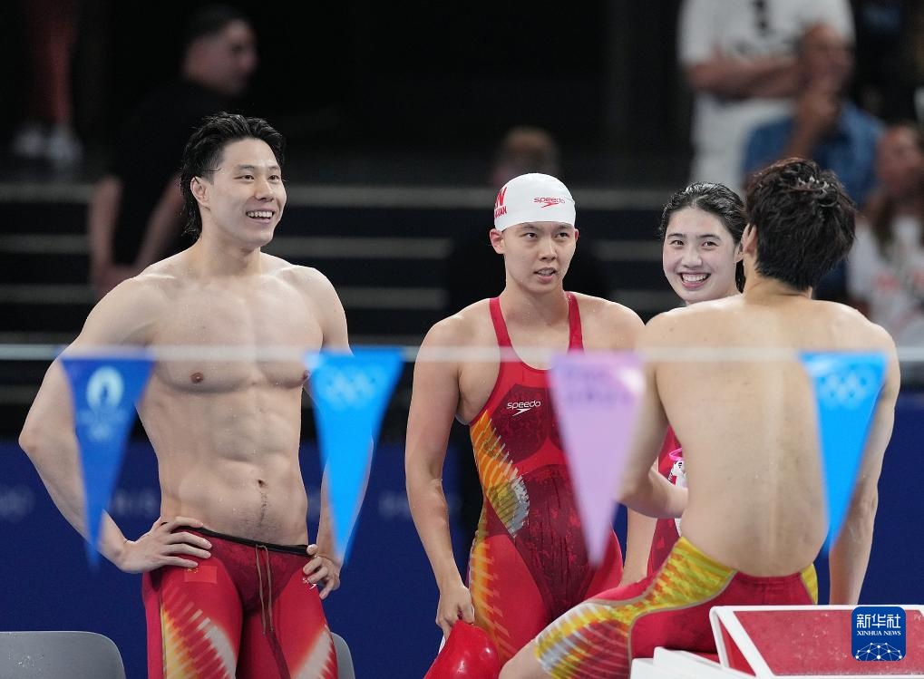 巴黎奥运会丨游泳——男女4x100米混合泳接力中国队摘银牌 巴黎奥运会丨游泳——男女4x100米混合泳接力中国队摘银牌