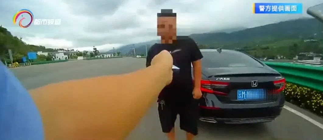 驾驶人注意！别穿这些鞋开车，当心“清凉神器”变“杀手”