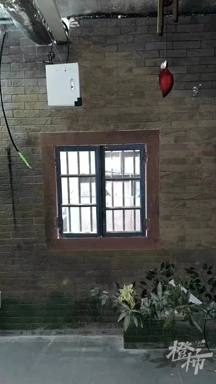 差点伤到眼球!11岁女孩玩密室被绊倒,眼皮缝8针或留疤 差点伤到眼球!11岁女孩玩密室被绊倒,眼皮缝8针或留疤