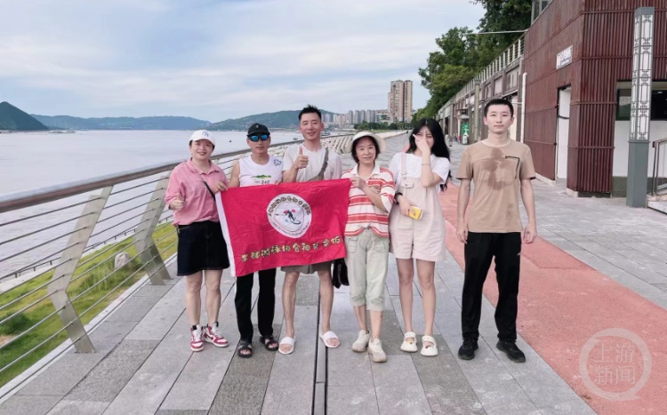 胆真大！他从四川漂流到上海，已超1700公里，中途落水差点丧命