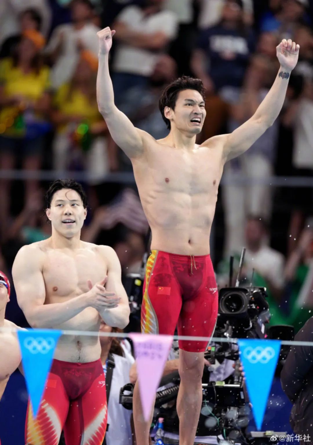 惊天逆转！中国队夺金，潘展乐冲上热搜