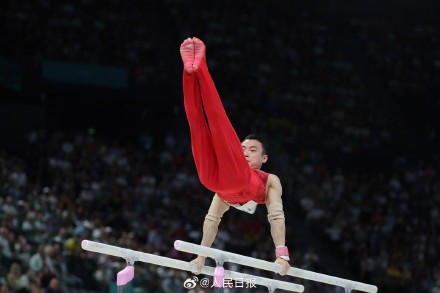 祝贺！邹敬园卫冕体操男子双杠金牌