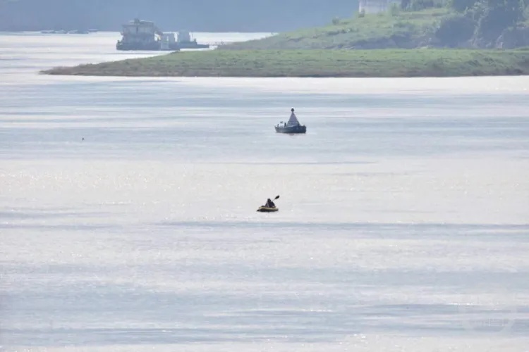 胆真大！他从四川漂流到上海，已超1700公里，中途落水差点丧命