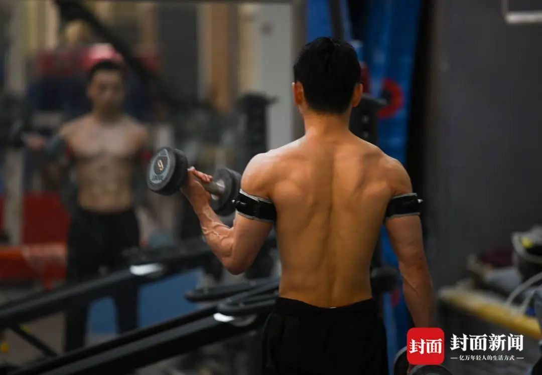 带伤出战！邹敬园成功卫冕！夺得第21金