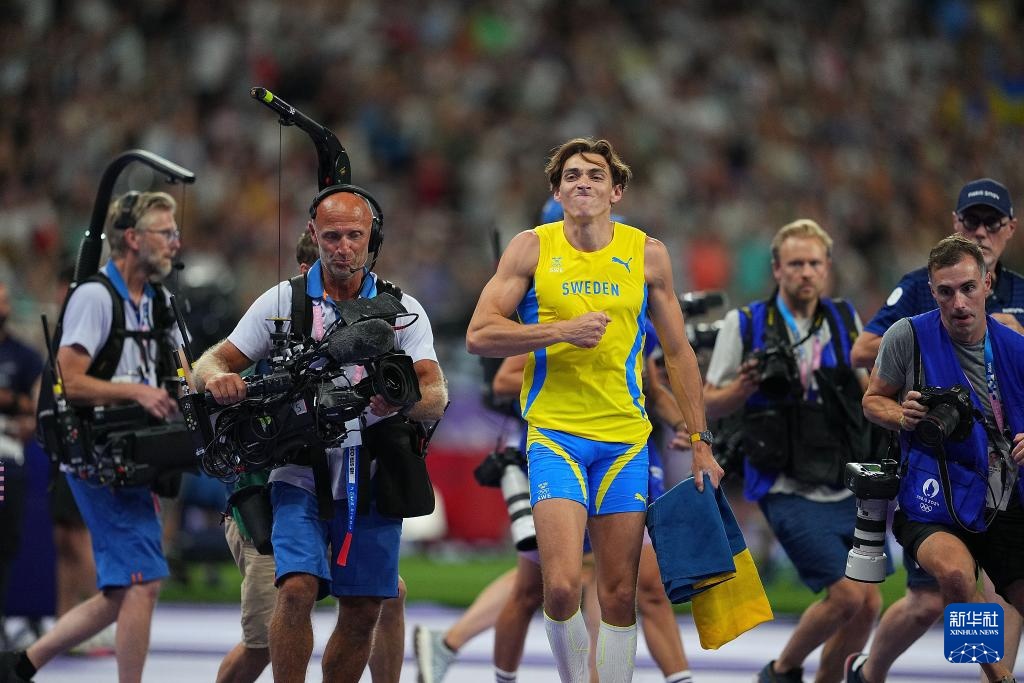 巴黎奥运会丨田径——男子撑杆跳高：杜普兰蒂斯破世界纪录夺冠