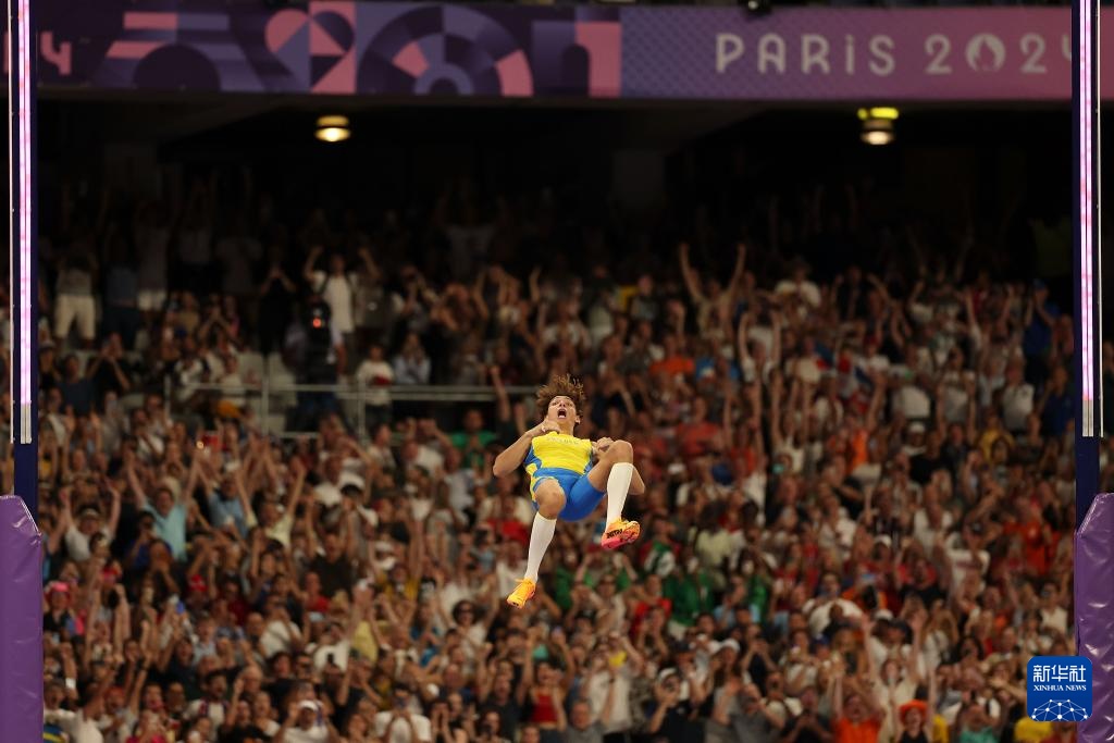 巴黎奥运会丨田径——男子撑杆跳高：杜普兰蒂斯破世界纪录夺冠