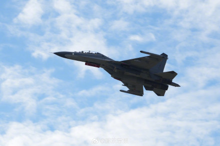 升空!战机跨昼夜飞行训练 升空!战机跨昼夜飞行训练